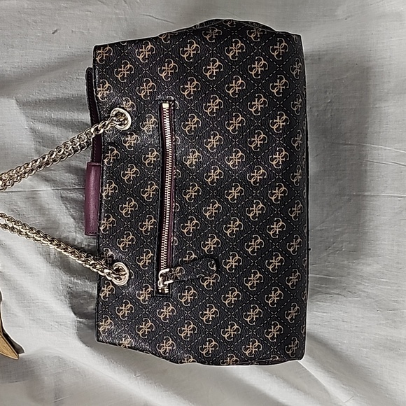 NWOT GUESS MIA BREAK THE RULES CARYALL BAG - Picture 2 of 6